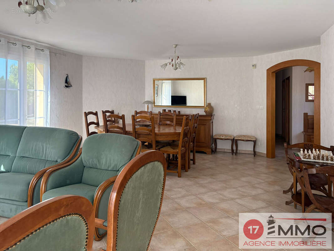 Maison familiale 5 chambres sur une magnifique parcelle de 1 169 m² - photo 5