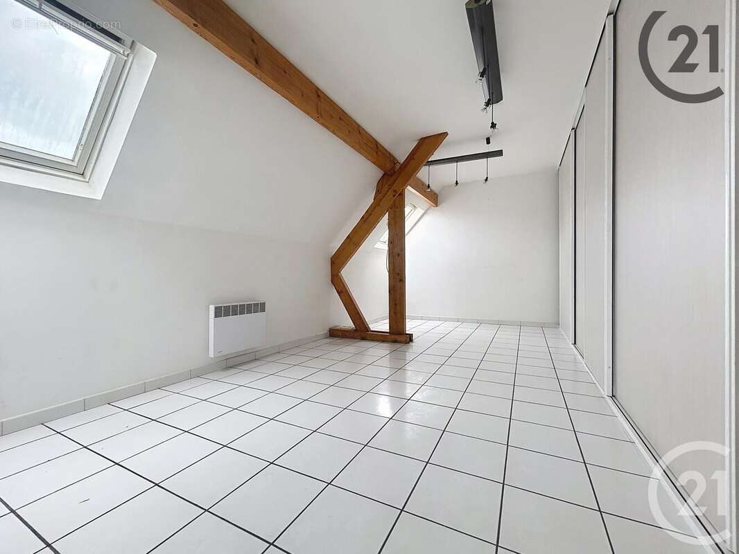 Appartement 84 m² à Montereau-Fault-Yonne  - photo 10