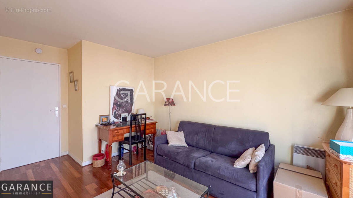 Appartement à PARIS-12E