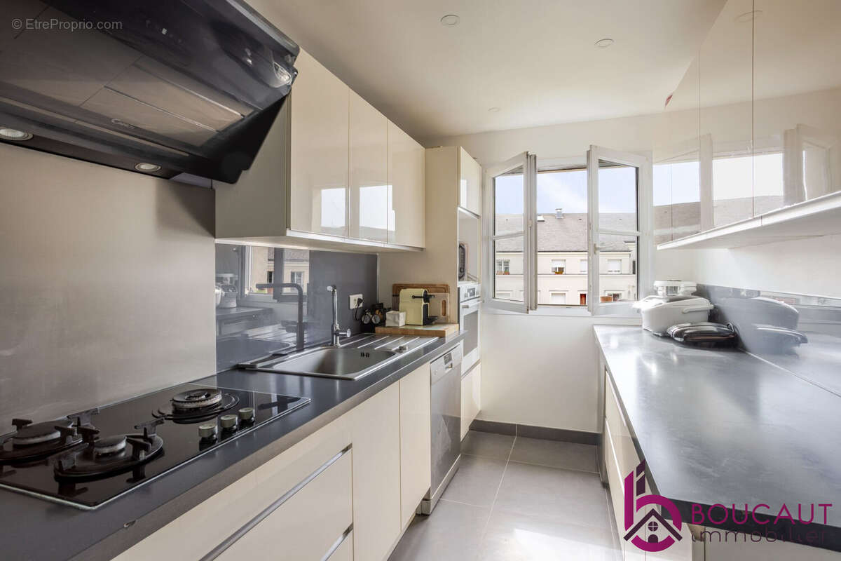Appartement à LE PLESSIS-ROBINSON