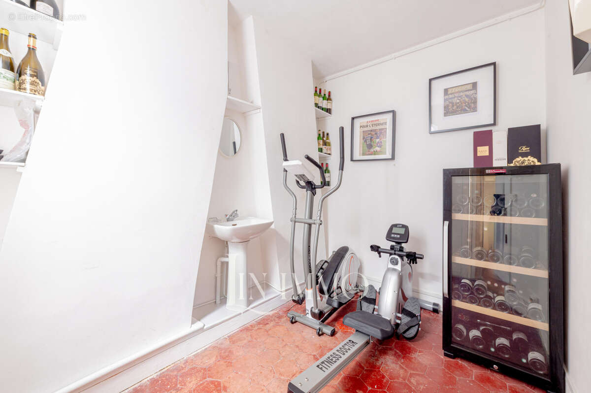 Appartement à PARIS-17E