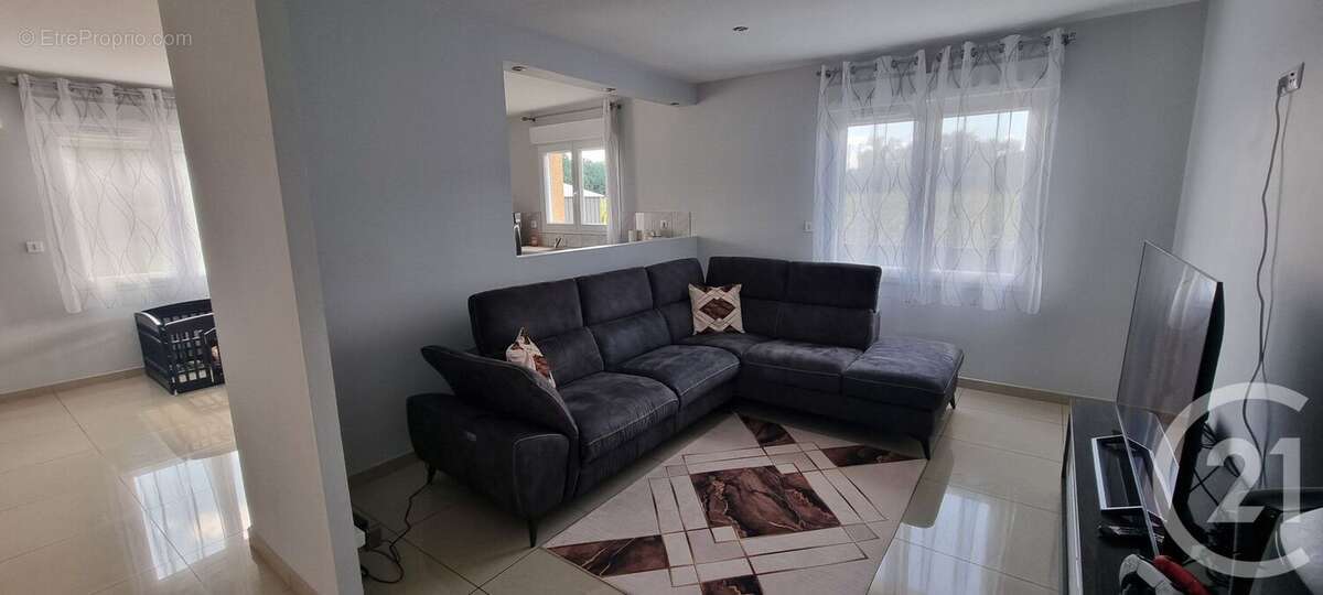 Maison 98 m² à Bruailles  - photo 6