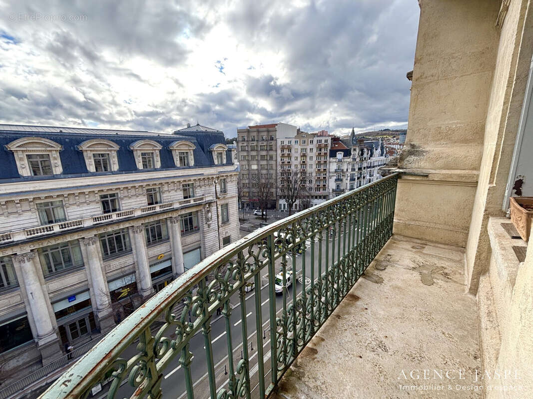 Appartement à SAINT-ETIENNE
