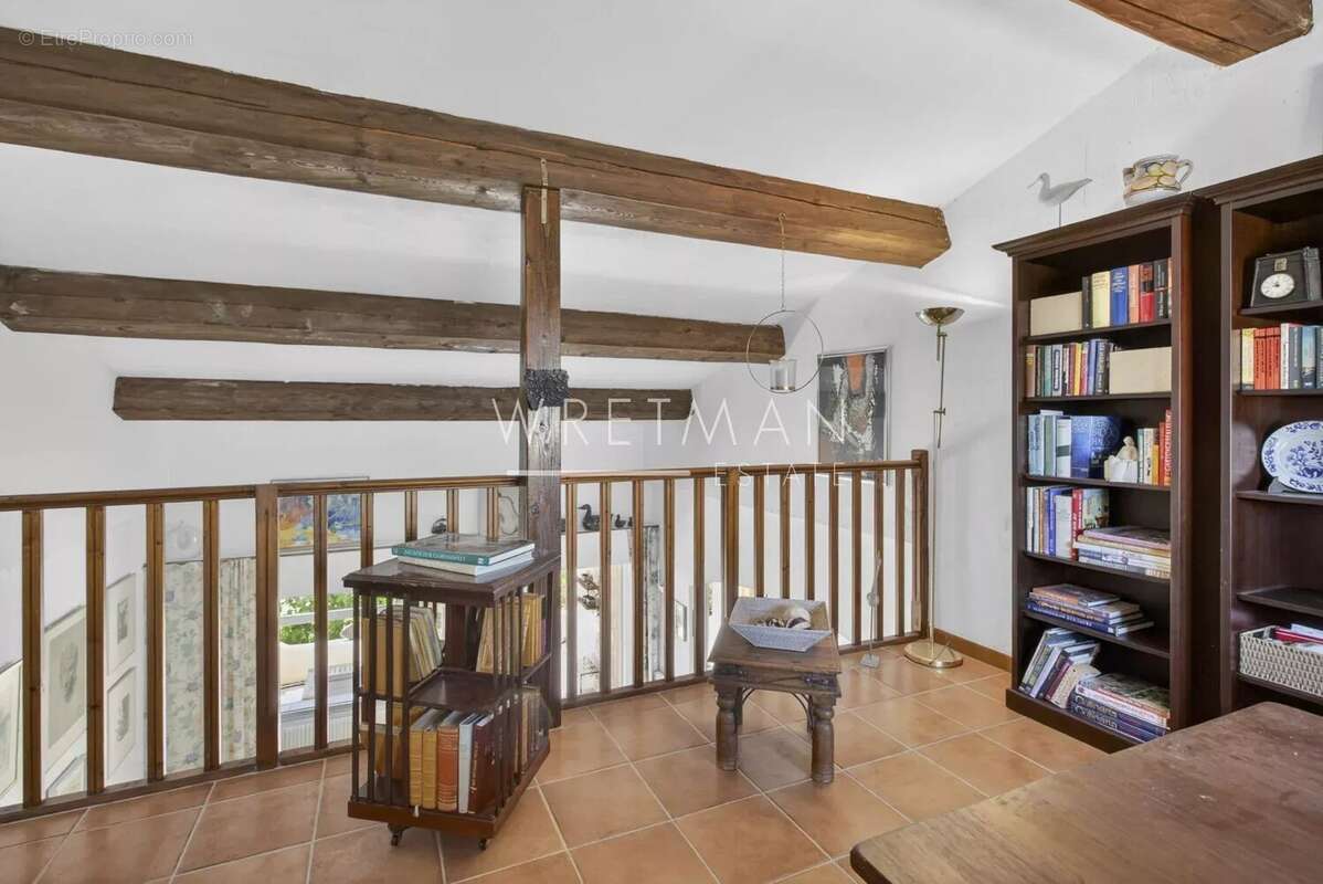 Maison à FREJUS