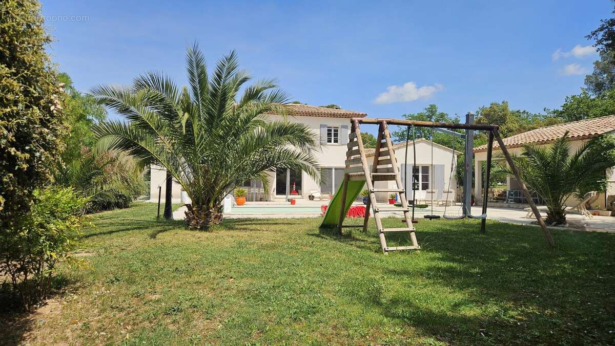 Maison à LORGUES