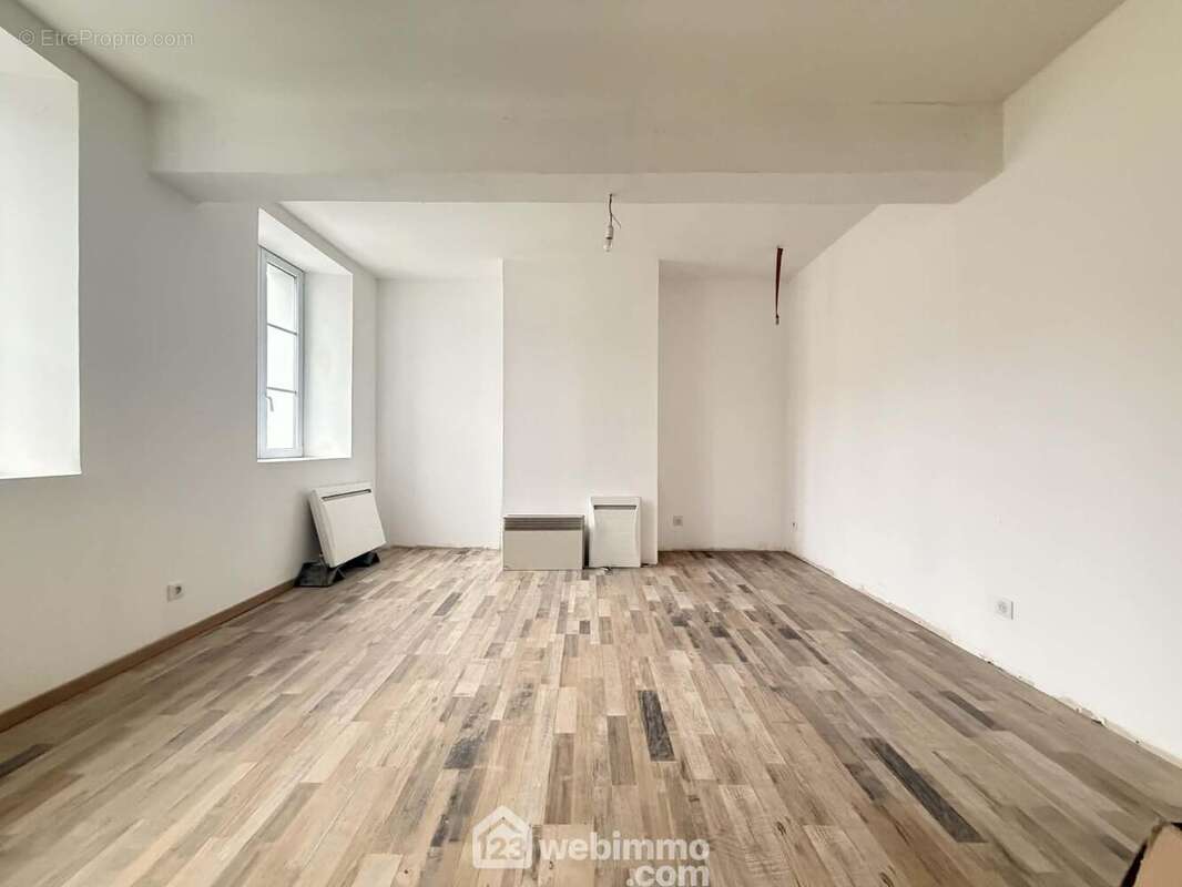 La salle à manger de 19 m² pour y recevoir vos convives