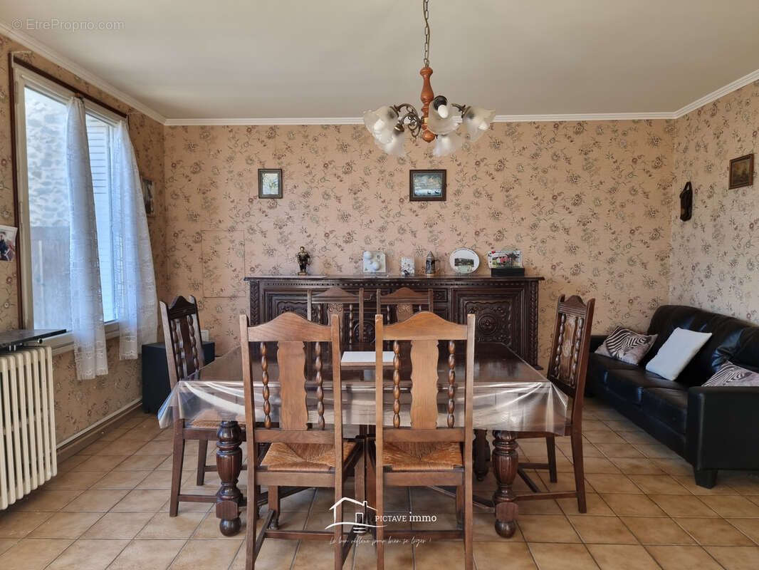Maison à VASLES