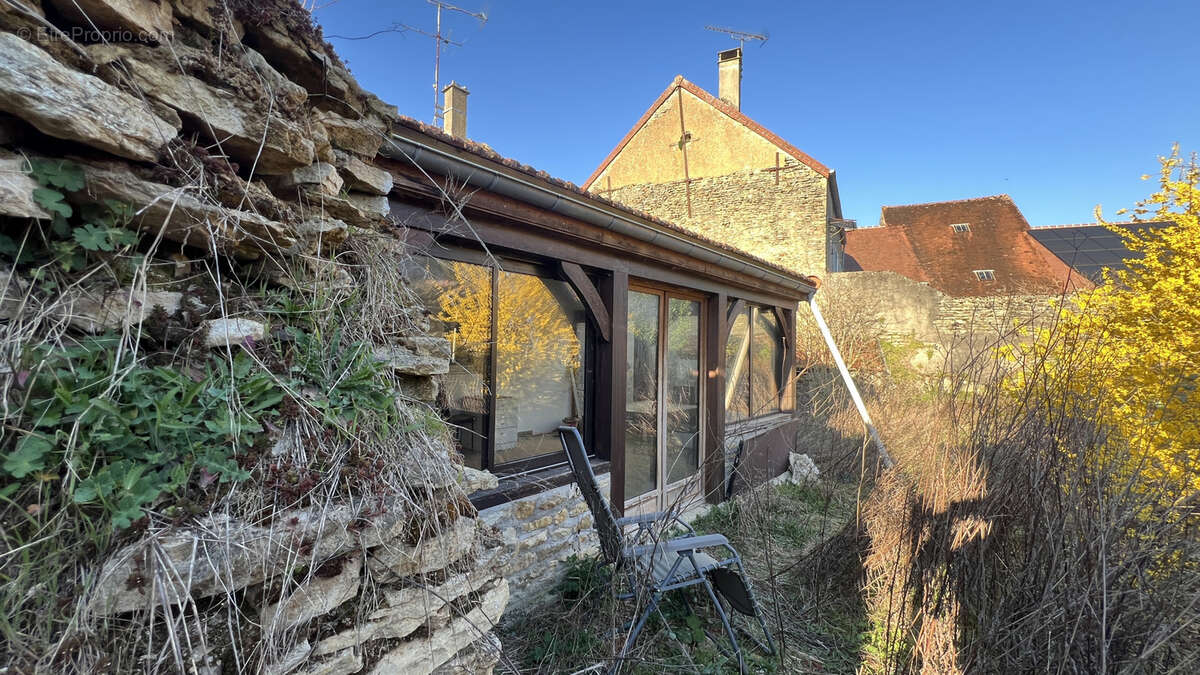 Maison à AVALLON