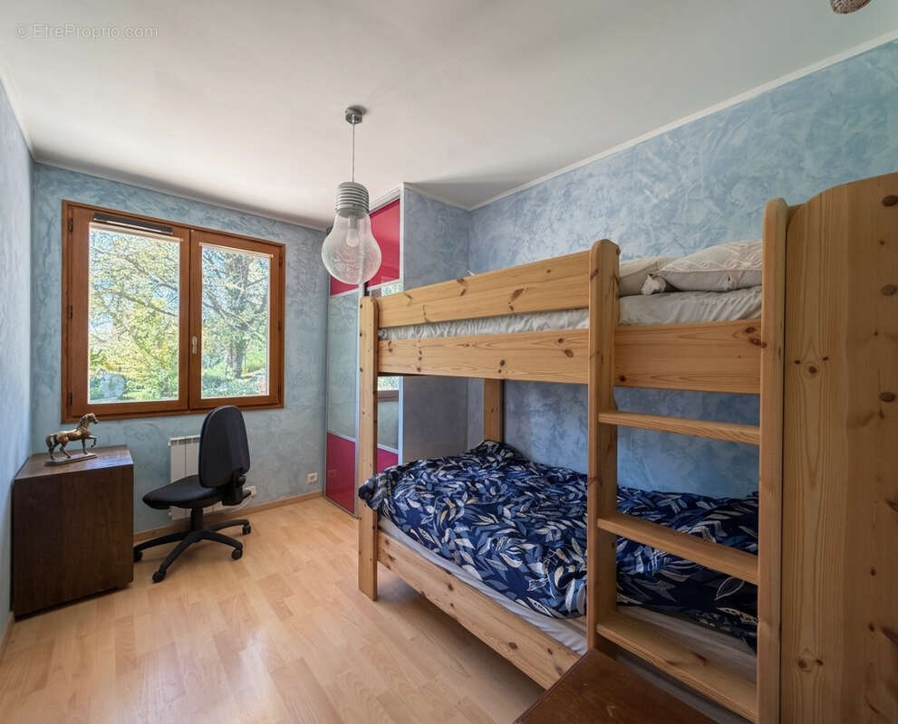 Maison à SAINT-CERGUES