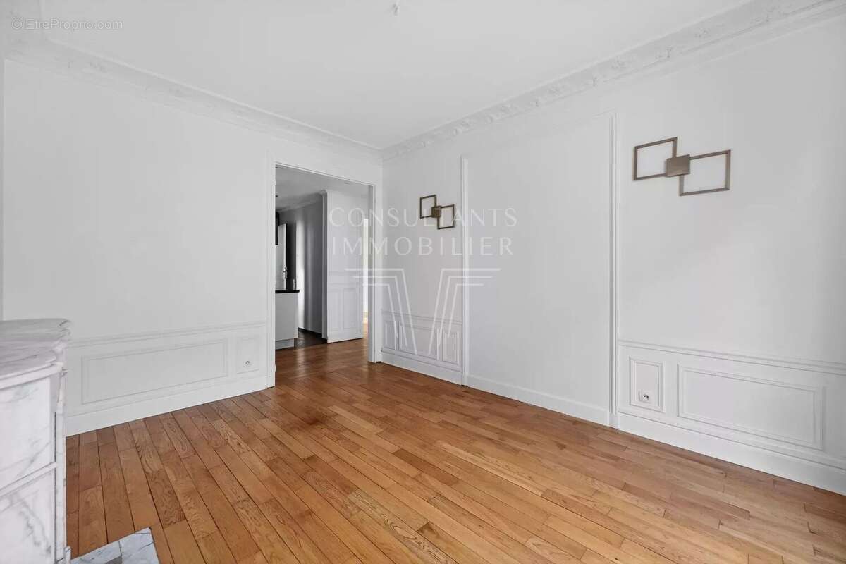 Appartement à LEVALLOIS-PERRET