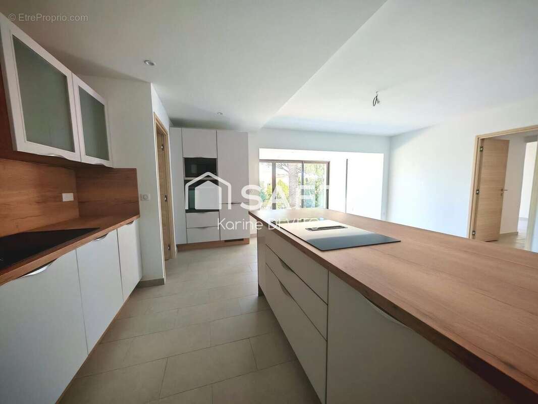 Photo 3 - Appartement à ROQUEBRUNE-SUR-ARGENS