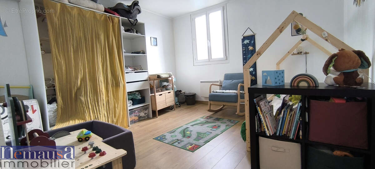 Maison à UCHAUD