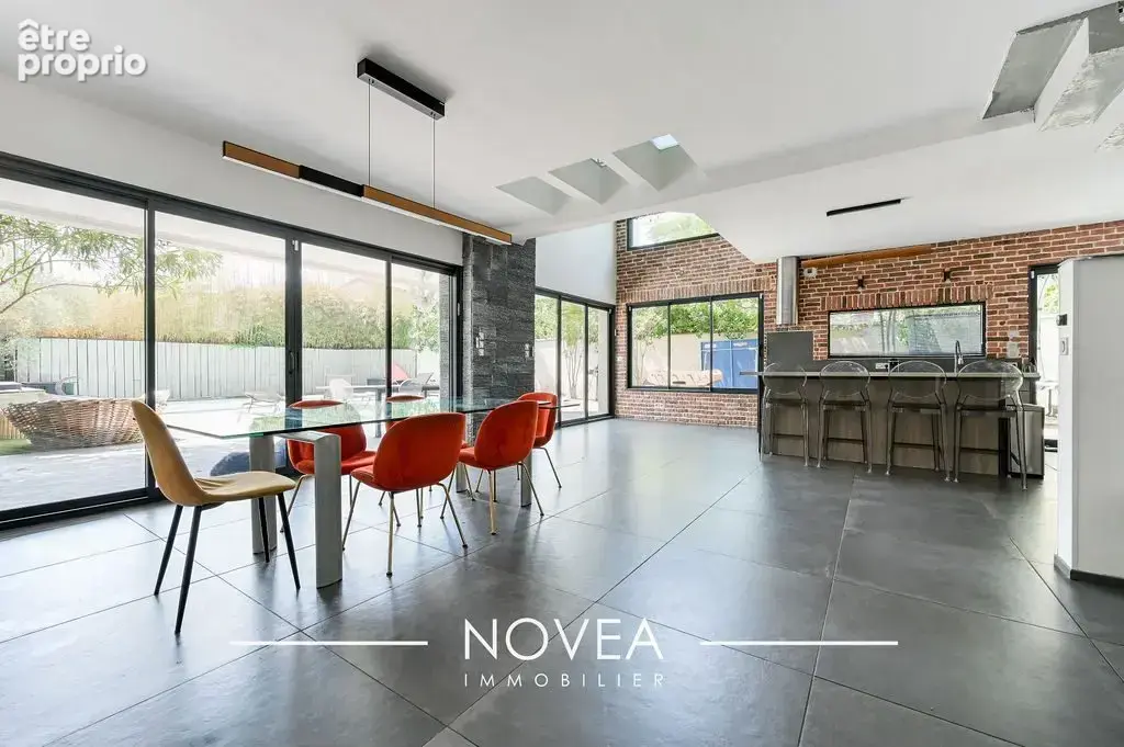 Maison 5 pièces 181 m² à vendre à Villeurbanne (69100) - photo 4