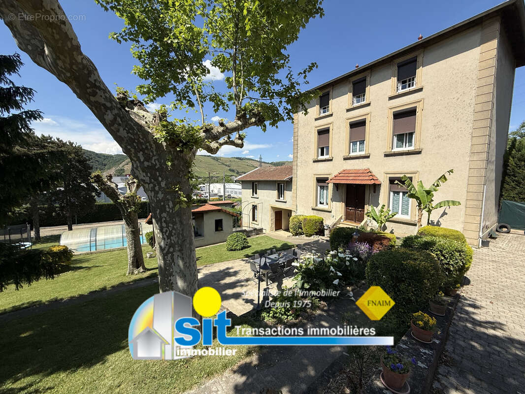 Maison à REVENTIN-VAUGRIS