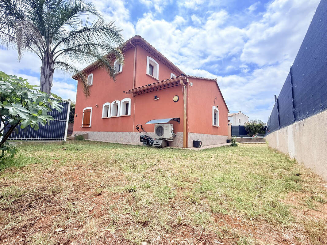 Maison à LA CRAU