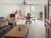 Appartement à LACROIX-SAINT-OUEN
