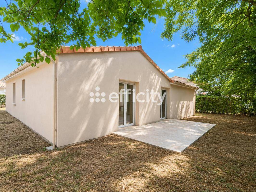 Maison à JAUNAY-CLAN