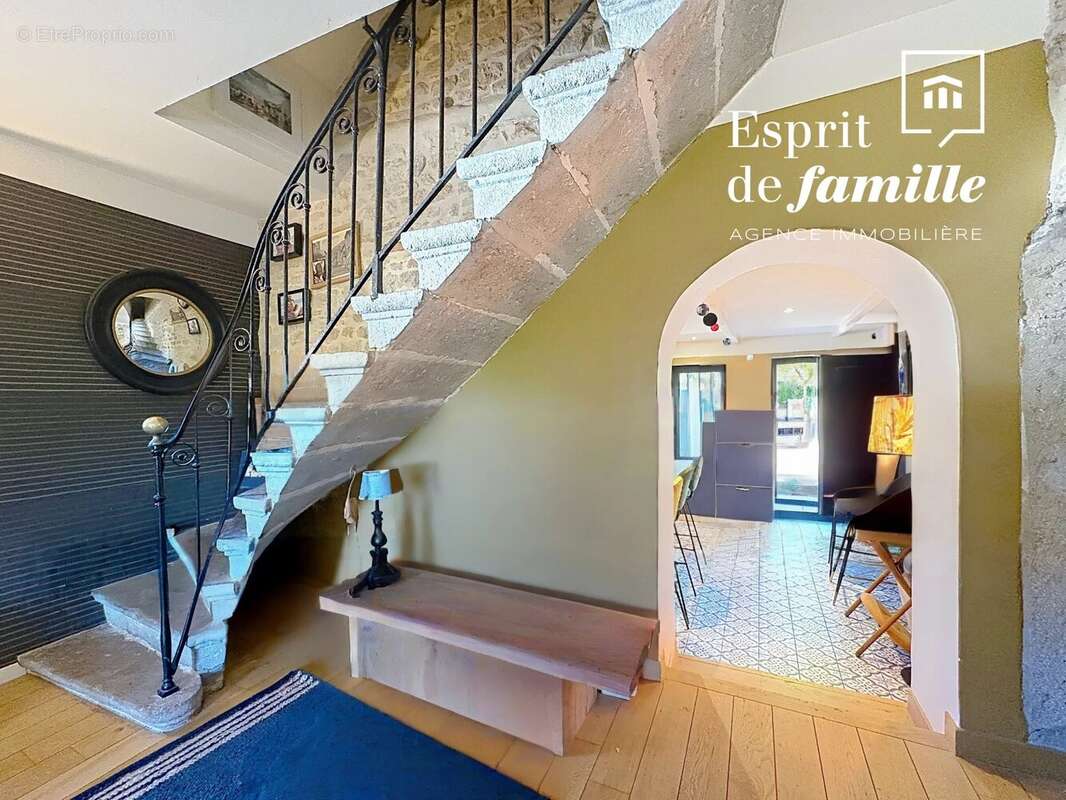 Maison à SAINT-DIDIER-AU-MONT-D'OR