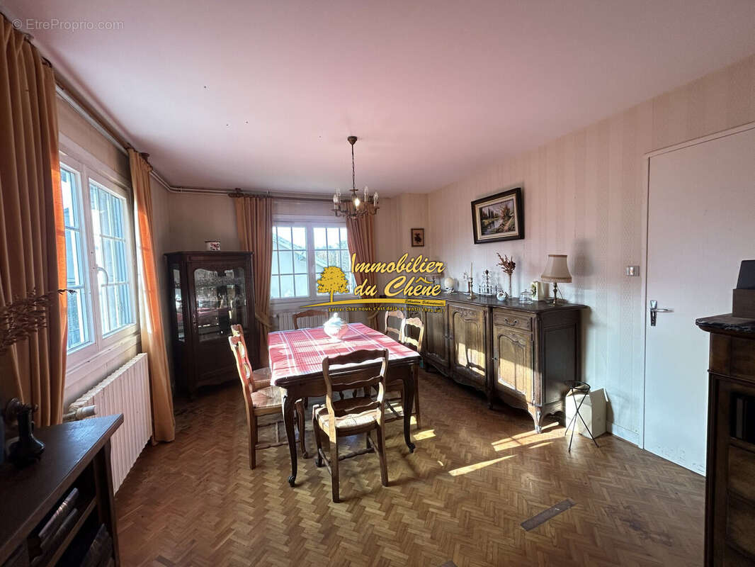 Maison à AINVELLE