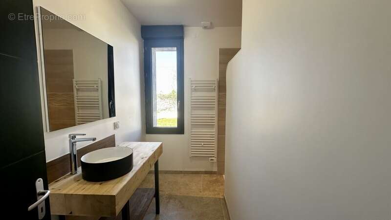 Maison à BARBEZIEUX-SAINT-HILAIRE