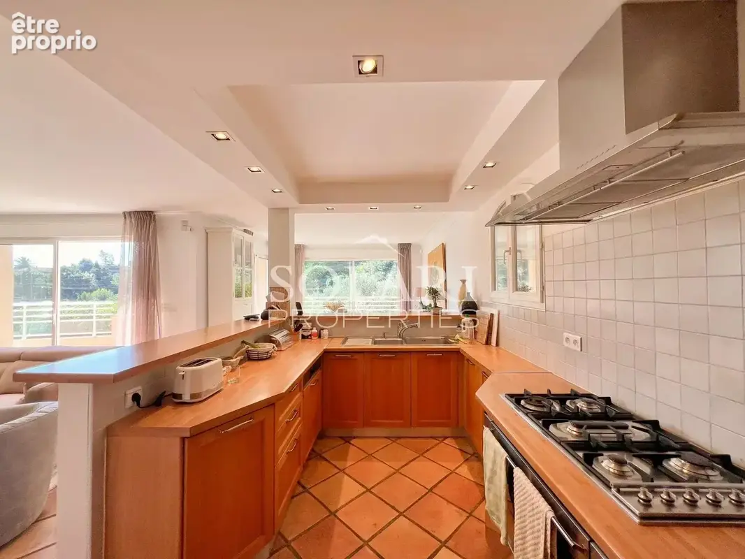 Villa de 221 m² avec piscine et vue Mer - photo 11