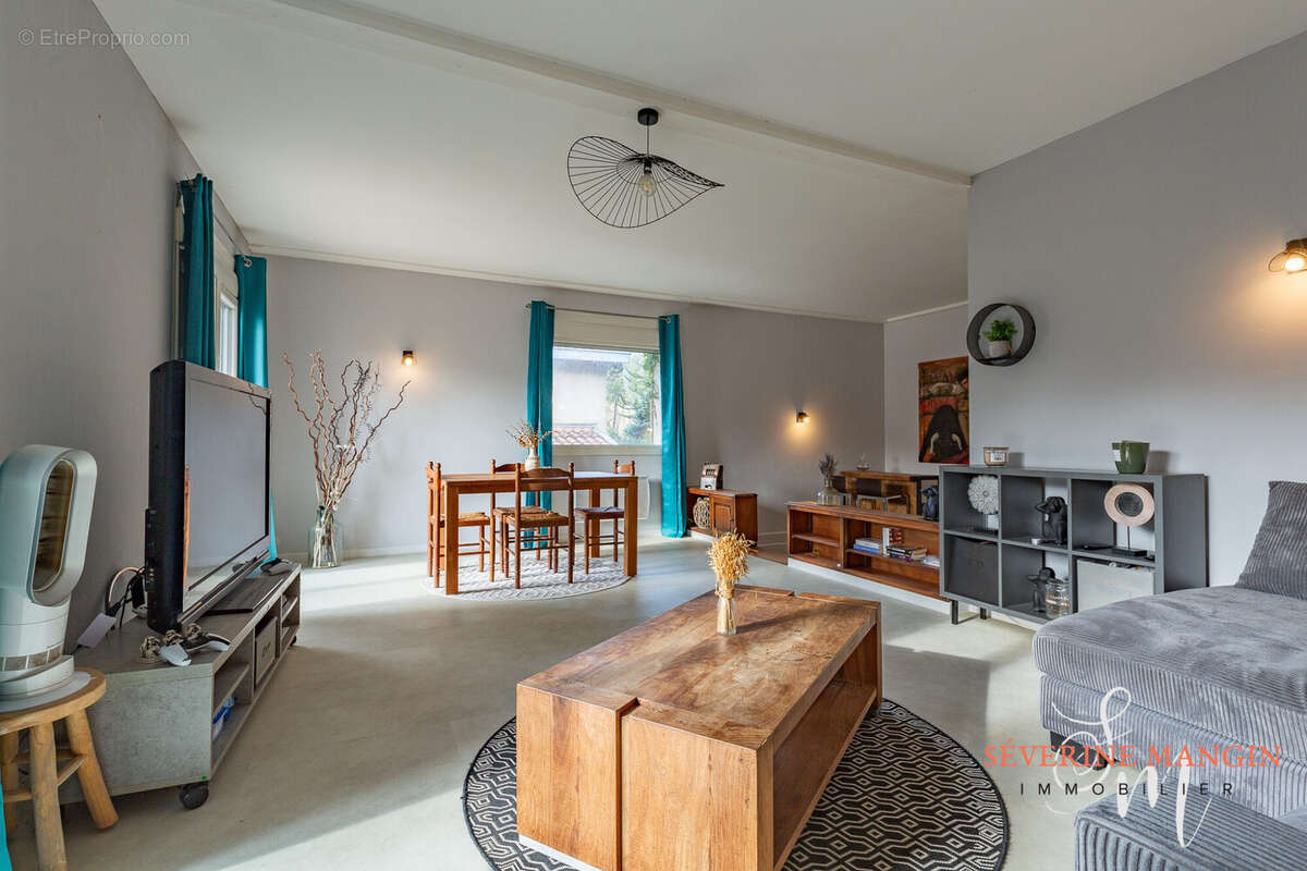 Maison à ROMANS-SUR-ISERE