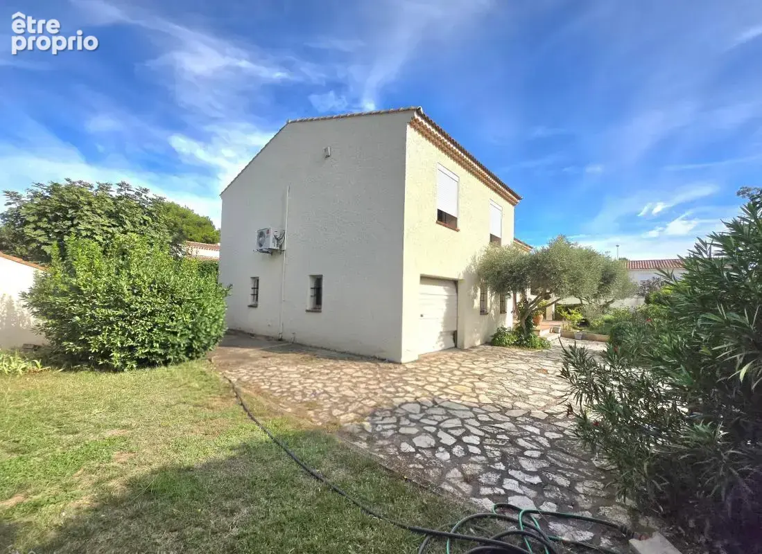 Maison familiale 127 m² avec piscine & grand terrain à Fos-sur-Mer – 4 Ch, Garage & Véranda - photo 1