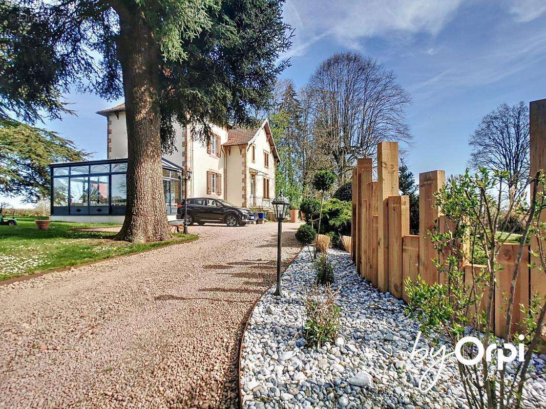 Maison à ARPHEUILLES-SAINT-PRIEST