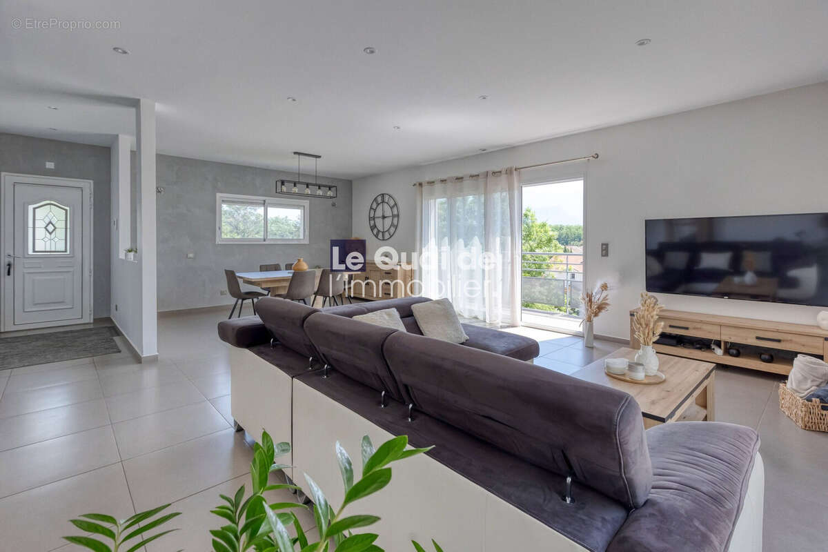 Maison 163 m² à Moirans  - photo 3