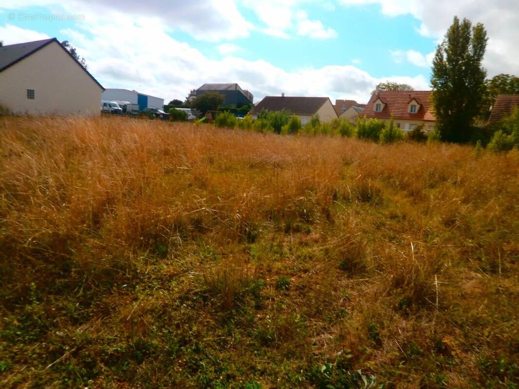 Terrain à BOURGES