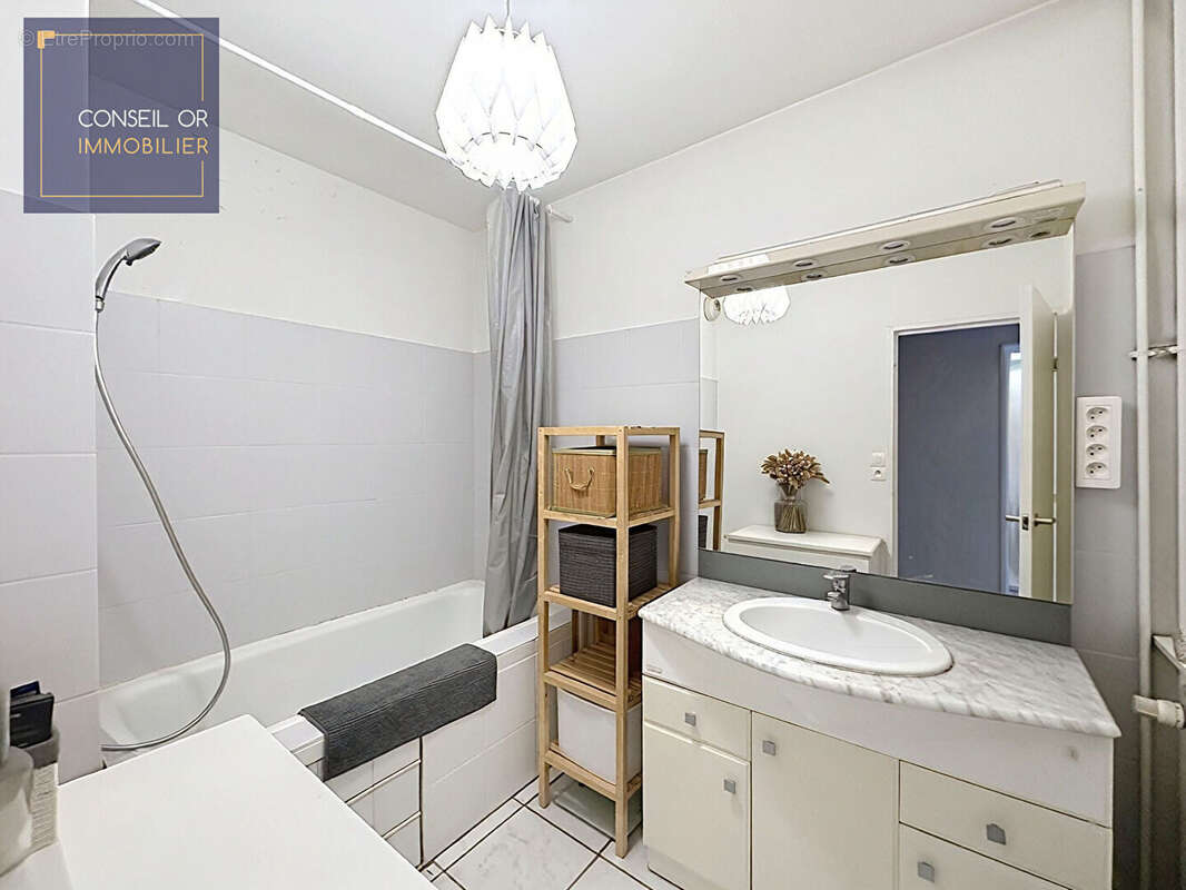 Appartement à SAINT-GENIS-LAVAL