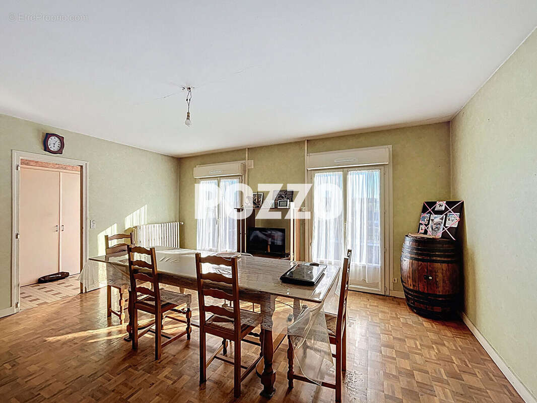 Maison à SAINT-HILAIRE-DU-HARCOUET