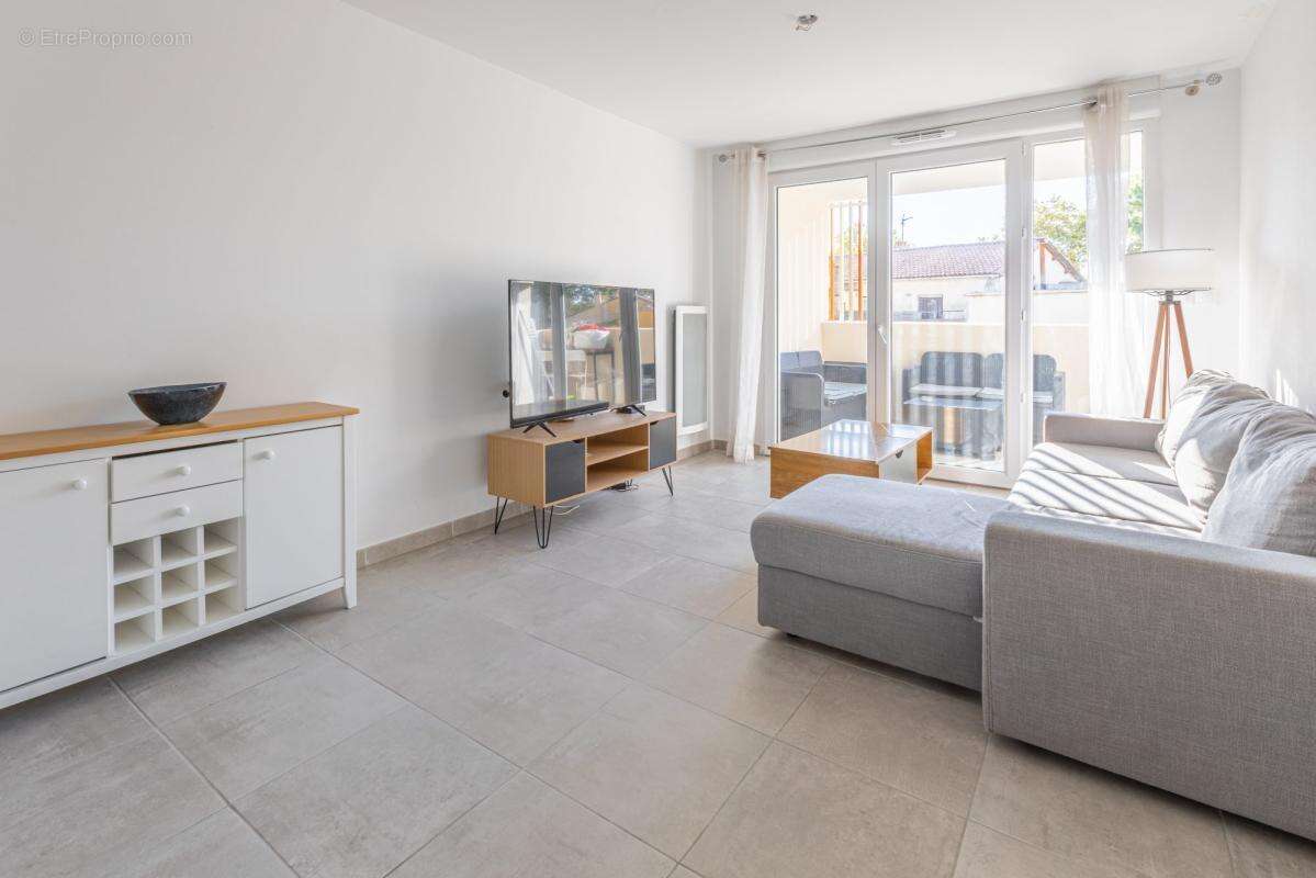 Appartement à SAINT-BRES