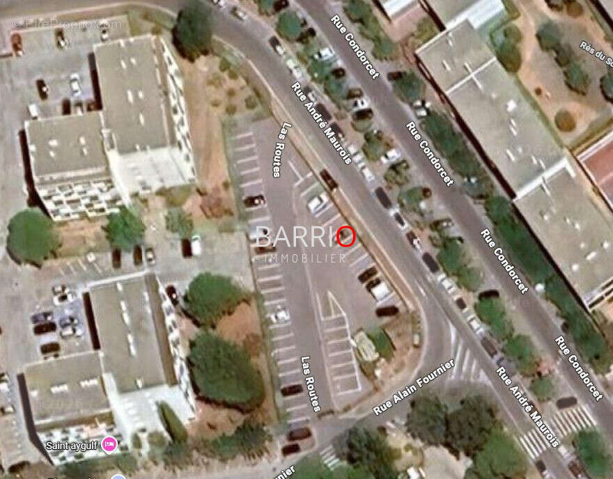 Parking à SAINT-CYPRIEN