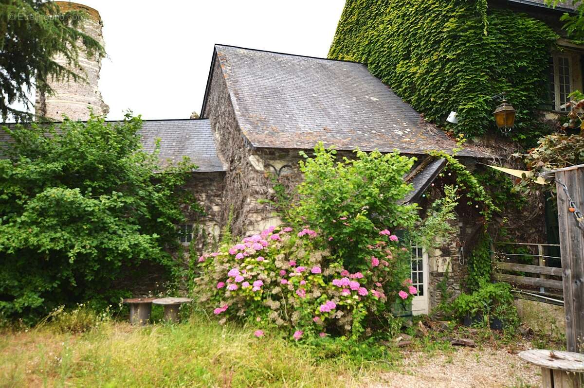 A vendre  belle Batisse a valoriser 7 pièces  Loire Layon Aubance (49) - photo 6