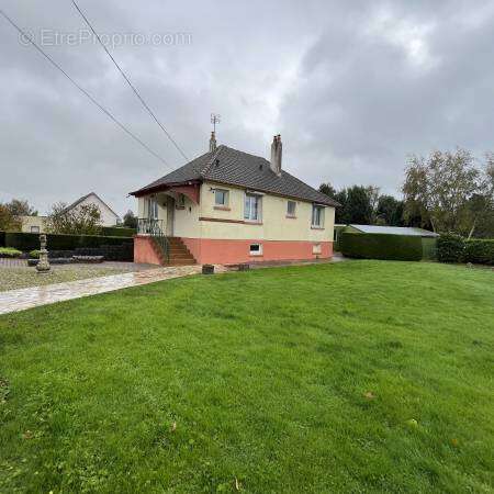 1 n°8 - Maison à FEUQUIERES-EN-VIMEU