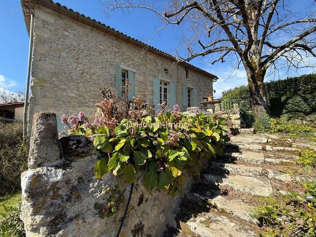 Maison à SAINT-JEAN-DE-BLAIGNAC