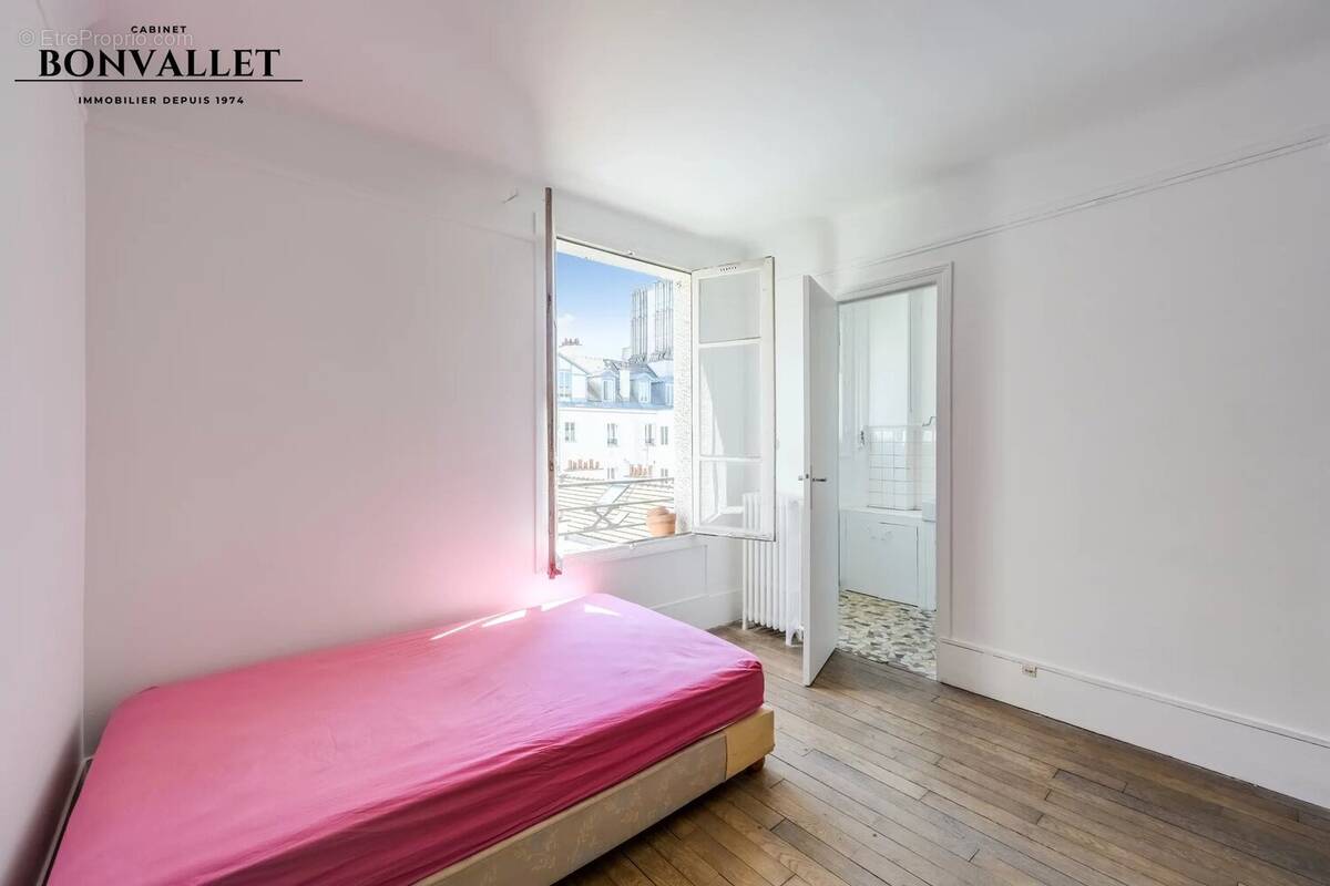 Appartement à PARIS-15E