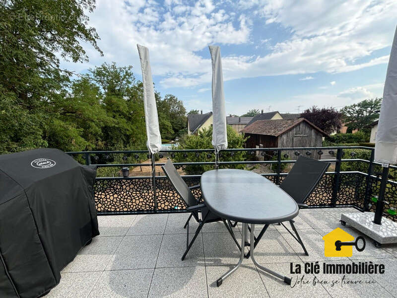Bartenheim   Superbe appartement 4 pièces de 84 m2 avec balcon, garage, cave et parking - photo 14