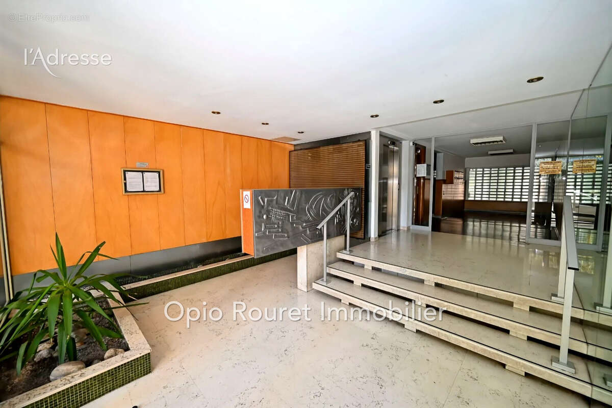 Appartement à LE CANNET