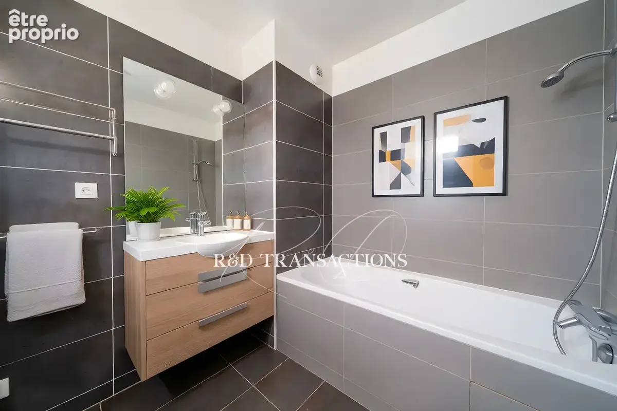 Suresnes Appartement 3 pièces - photo 8