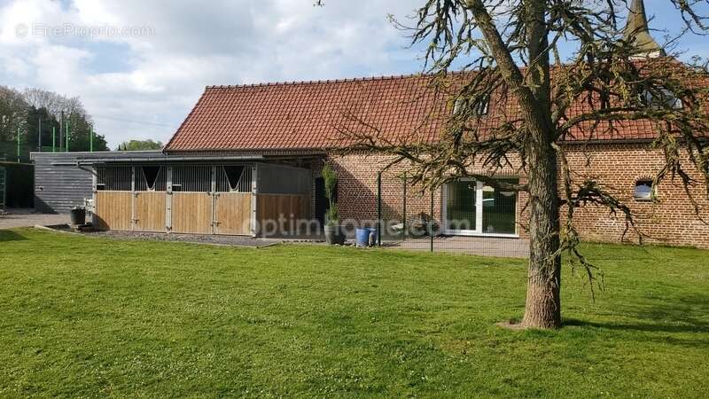 Maison à LATTRE-SAINT-QUENTIN
