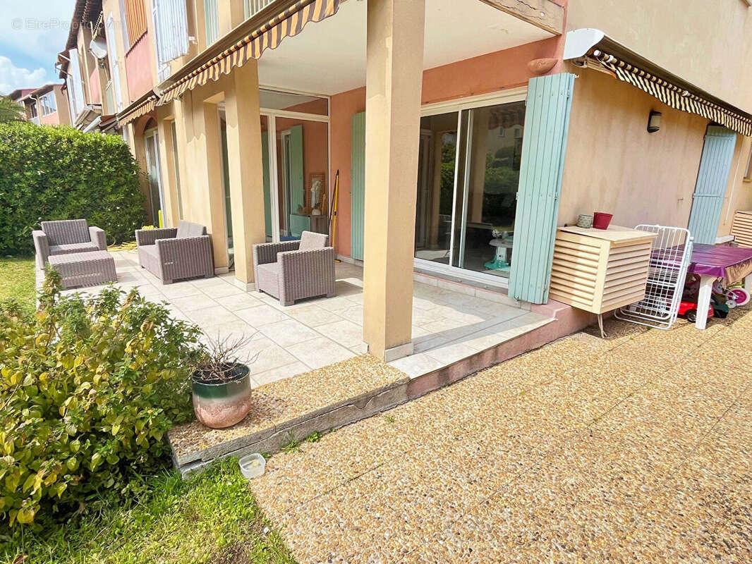 Appartement à VILLENEUVE-LOUBET