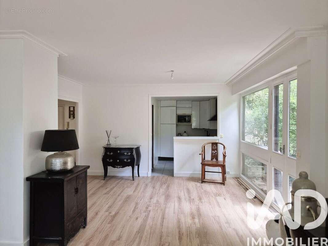 Photo 2 - Appartement à JOUY-EN-JOSAS