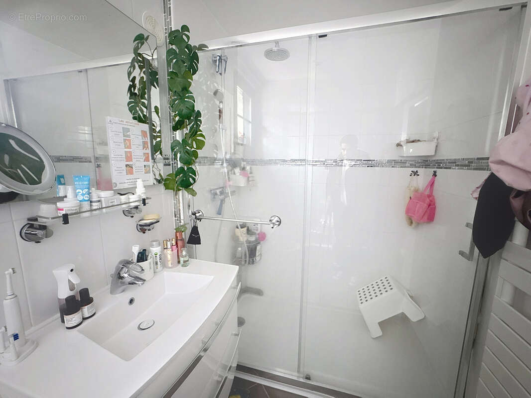 Maison à PARAY-VIEILLE-POSTE