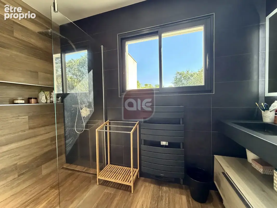 EXCLUSIVITÉ A.I.E. ! Superbe villa de plus de 144 m2 sur une parcelle de près de 2000 m2 avec accès au Lez ! - photo 16