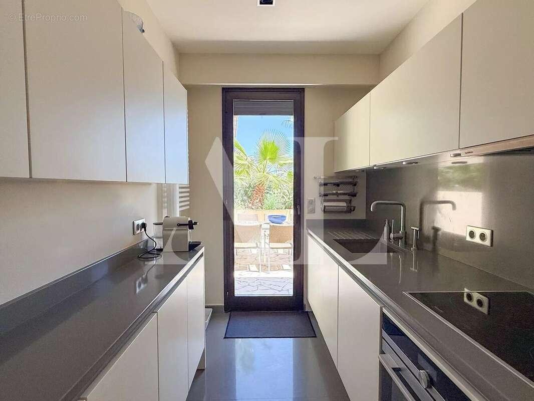 Appartement à VALLAURIS