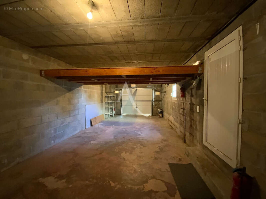 Maison à SALLES-D&#039;ANGLES