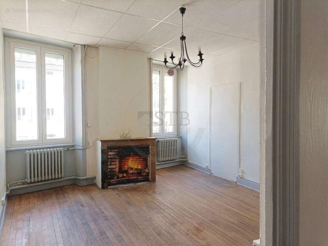 Appartement à PRIVAS
