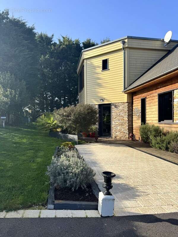 Maison à LETTEGUIVES